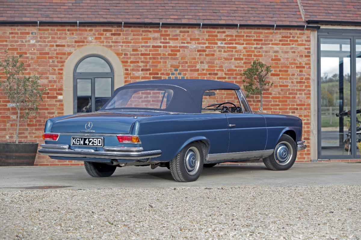 1966 Mercedes-Benz 220Se Image 4